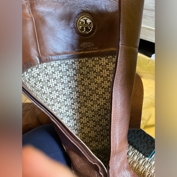 Tory Burch Junction Riding Boots in Almond Tumbled Leather 👢 - Picture 9 of 11
